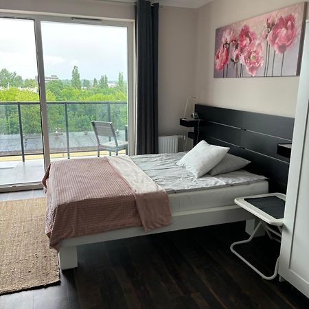 Ferienwohnung Kawalerka Na Targowej Thorn Exterior foto