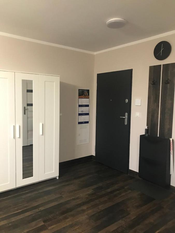 Ferienwohnung Kawalerka Na Targowej Thorn Exterior foto