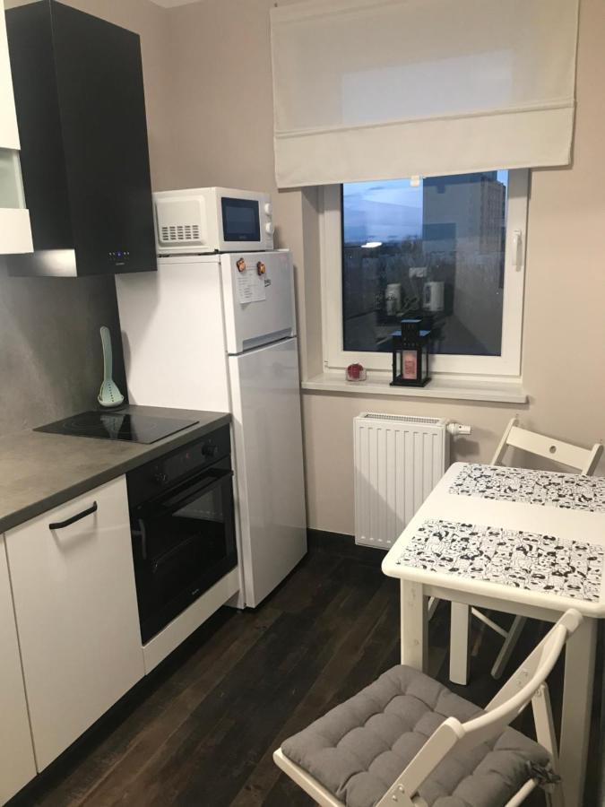 Ferienwohnung Kawalerka Na Targowej Thorn Exterior foto