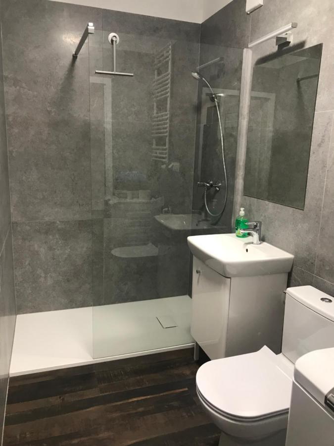 Ferienwohnung Kawalerka Na Targowej Thorn Exterior foto