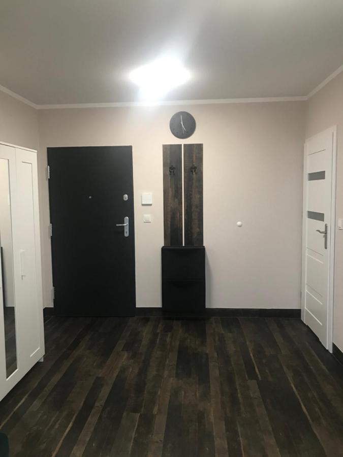 Ferienwohnung Kawalerka Na Targowej Thorn Exterior foto