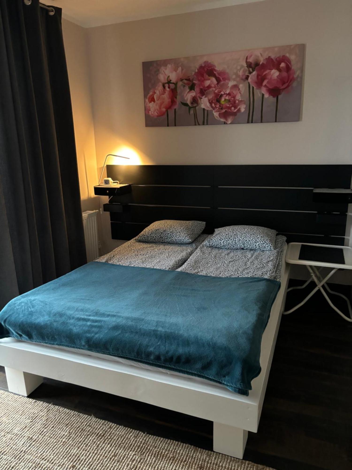 Ferienwohnung Kawalerka Na Targowej Thorn Exterior foto